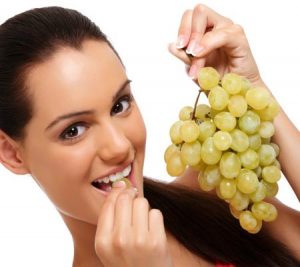 Eating-Grapes-3