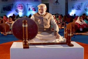 Narendra-Modi-Khadi-620x400-580x395