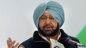 New Delhi:  Congress partys deputy leader in Lok Sabha Amarinder Singh addressing the media in New Delhi on Saturday. PTI Photo by Atul Yadav (PTI11_21_2015_000161A)