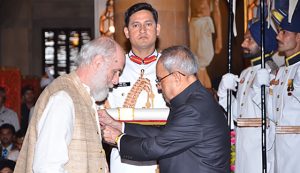 david-frawley-padma-bhushan-medal_01