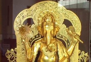 pimpari-golden-ganesha-2-580x395