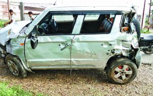 vikasnagar car accident