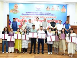 सीएम धामी ने 276 अभ्यर्थियों को दिए नियुक्ति पत्र, सभी नवचयनित अभ्यर्थियों को दी शुभकामनाएं