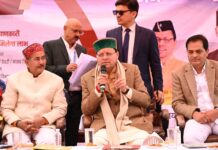 उत्तरकाशी के चिन्यालीसौड़ में जनता के बीच पहुंचे मुख्यमंत्री, ग्रामीणों की सुनी समस्याओं