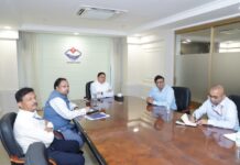 सीमावर्ती क्षेत्रों में व्यापार को लेकर सीएम ने की बैठक, लैंड पोर्ट परियोजना की प्रगति की ली जानकारी