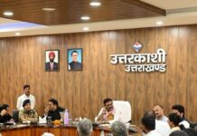 उत्तरकाशी में CS ने की विकास कार्यों की समीक्षा, अधिकारियों को दी 15 अक्टूबर की डेडलाइन