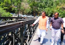 सीएम धामी ने मसूरी रोड स्थित निर्माणाधीन पुल का किया निरीक्षण, कार्य निर्धारित समयसीमा के भीतर पूरा करने के निर्देश