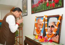 महात्मा गांधी और लाल बहादुर शास्त्री की जयंती पर मुख्यमंत्री ने किया भावपूर्ण स्मरण