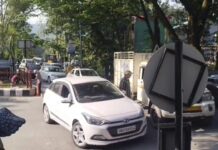 उत्तराखंड: लैंडस्लाइड के बाद मसूरी-देहरादून मार्ग फिर बंद, सड़क पर फंसे सैकड़ों यात्री l