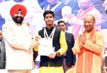 राज्यपाल गुरमीत सिंह और CM योगी एक मंच पर, शिक्षा परिषद कार्यक्रम में छात्र सम्मान और विकसित भारत-2047 पर जोर gurmeet singhj and yogi adityanath