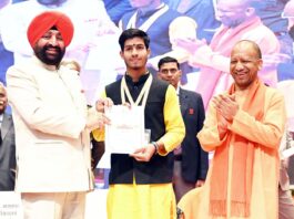 gurmeet singhj and yogi adityanath