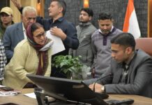 बुजर्ग दम्पति को पुत्रों ने घर निकाला बाहर, डीएम ने दर्ज करवाया भरणपोषण वाद