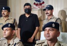 देहरादून से पकड़ा गया फर्जी IPS, उत्तराखंड के पूर्व मुख्य सचिव का है बेटा