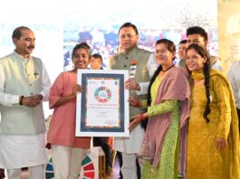 एसडीजी एचीवर्स अवार्ड समारोह में सीएम धामी हुए शामिल, विजेताओं को किया गया सम्मानित