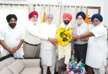 देहरादून : राज्यपाल गुरमीत सिंह से आज सिख प्रतिनिधिमंडल ने की शिष्टाचार भेंट