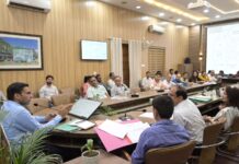 देहरादून में डेंगू रोकथाम को लेकर प्रशासन अलर्ट, डीएम ने ली अधिकारियों की बैठक