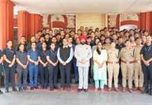 लोक भवन में सुरक्षाकर्मियों को मिली विशिष्ट पहचान, राज्यपाल गुरमीत सिंह ने किया बैज अलंकरण