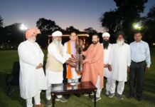 सिक्ख समुदाय के प्रतिनिधिमंडल ने सीएम धामी से की मुलाकात, सरोपा भेंट कर किया सम्मानित dehradun news