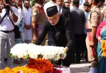 उपराष्ट्रपति पहुंचे देहरादून, पूर्व मुख्यमंत्री बीसी खंडूरी को दी श्रद्धांजलि, राज्यपाल ने किया जनरल को याद dehradun news