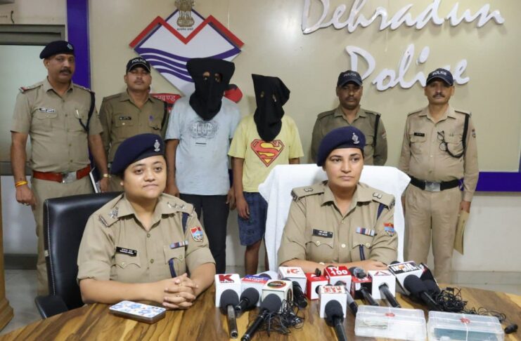 महिला को बंधक बनाकर लूट की वारदात का पुलिस ने किया खुलासा, दो आरोपी गिरफ्तार