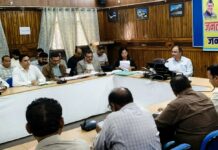 सीएम हेल्पलाइन की 92 शिकायतें लंबित, डीएम ने अधिकारियों को दिए त्वरित निस्तारण के निर्देश