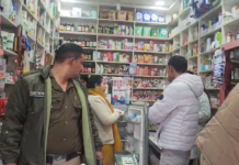 haridwar news : हरिद्वार में मेडिकल स्टोर्स पर बड़ी कार्रवाई, 12 को किया गया सीज haridwar news