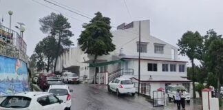टिहरी जिले में लगातार बारिश का सिलसिला जारी, डीएम के निर्देश पर अलर्ट मोड परअधिकारी tehri