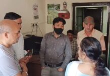 डोईवाला में बढ़ी गैस की किल्लत, गैस आपूर्ति न होने से नहीं हुई सप्लाई गैस गोदाम पर लटके ताले