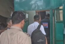 मसूरी: हुसैनगंज में विवाहिता ने फांसी लगाकर की आत्महत्या, जांच में जुटी पुलिस.. मसूरी: हुसैनगंज में विवाहिता ने फांसी लगाकर की आत्महत्या